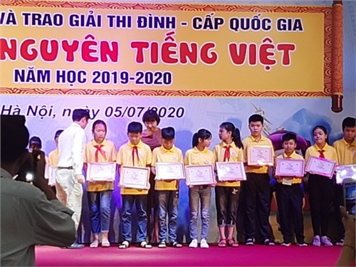 Tham dự thi Đình Trạng Nguyên Tiếng Việt năm học 2019 – 2020